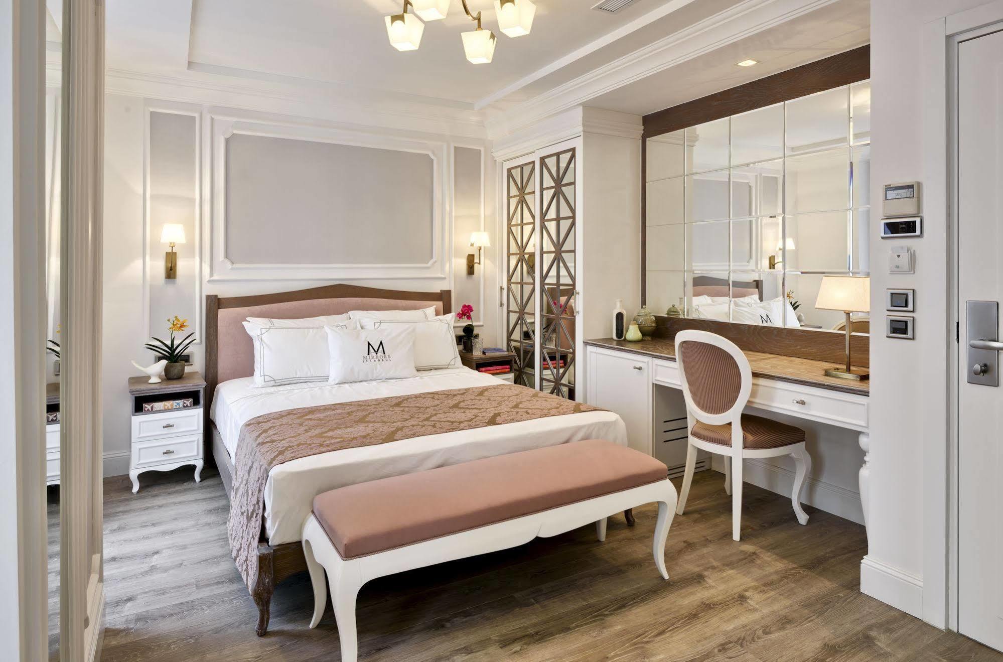 Mirrors Hotel Istambul Exterior foto