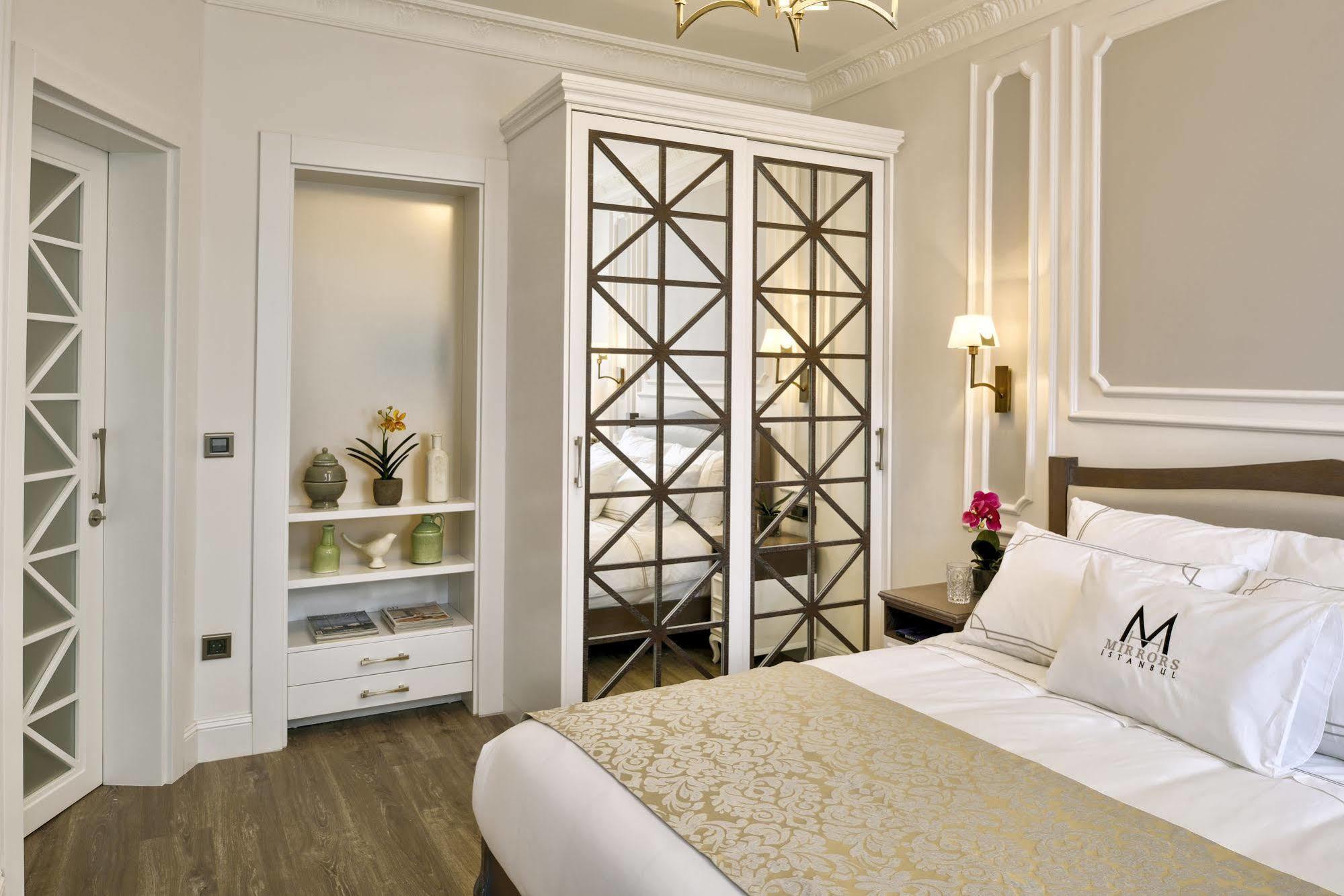 Mirrors Hotel Istambul Exterior foto